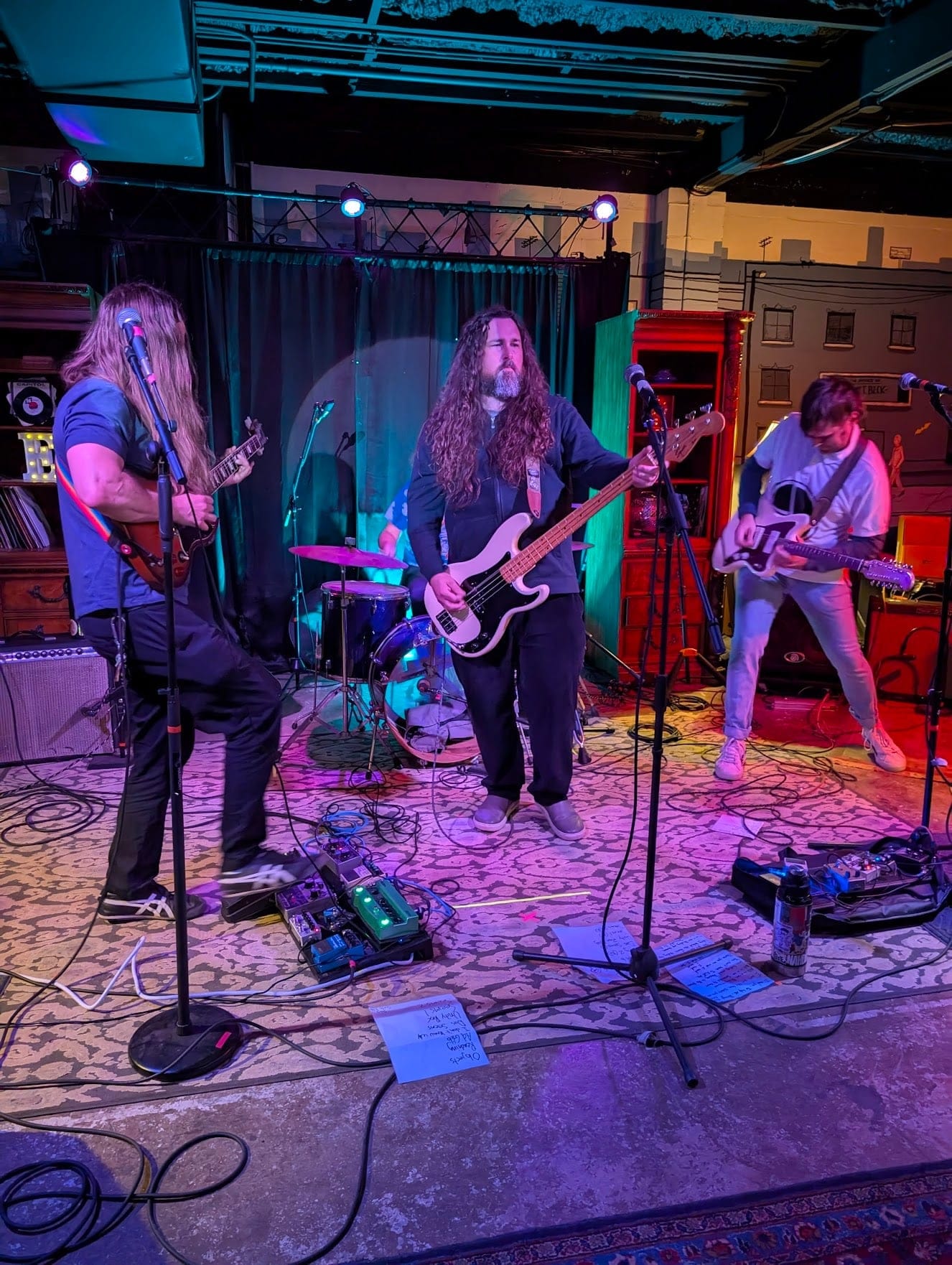 Live music at Suite E Studios in St. Petersburg, Florida